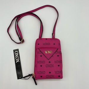 🔴SOLD!! NWT ❤️ XOXO Crossbody Cell Phone Wallet